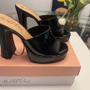 Wild Pair Glossy Black Mules